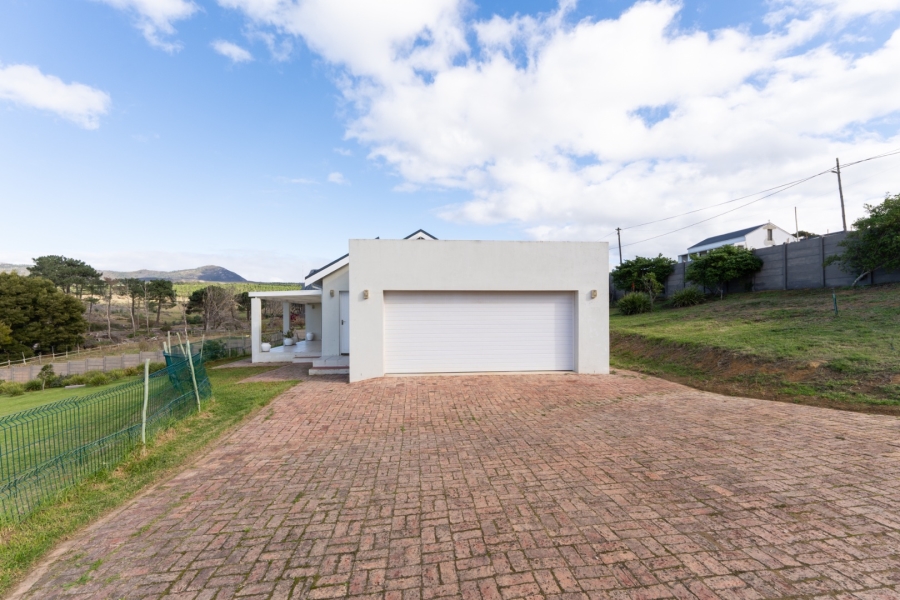 1 Bedroom Property for Sale in Napier Western Cape